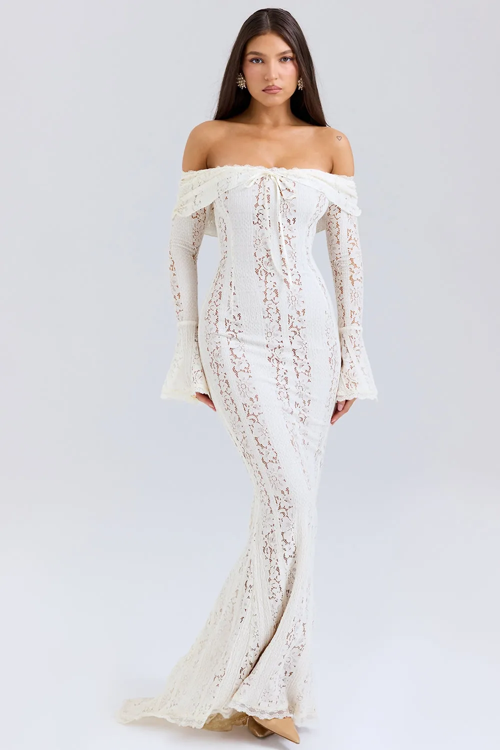 AEILA VINTAGE LACE MAXI DRESS-BLACK