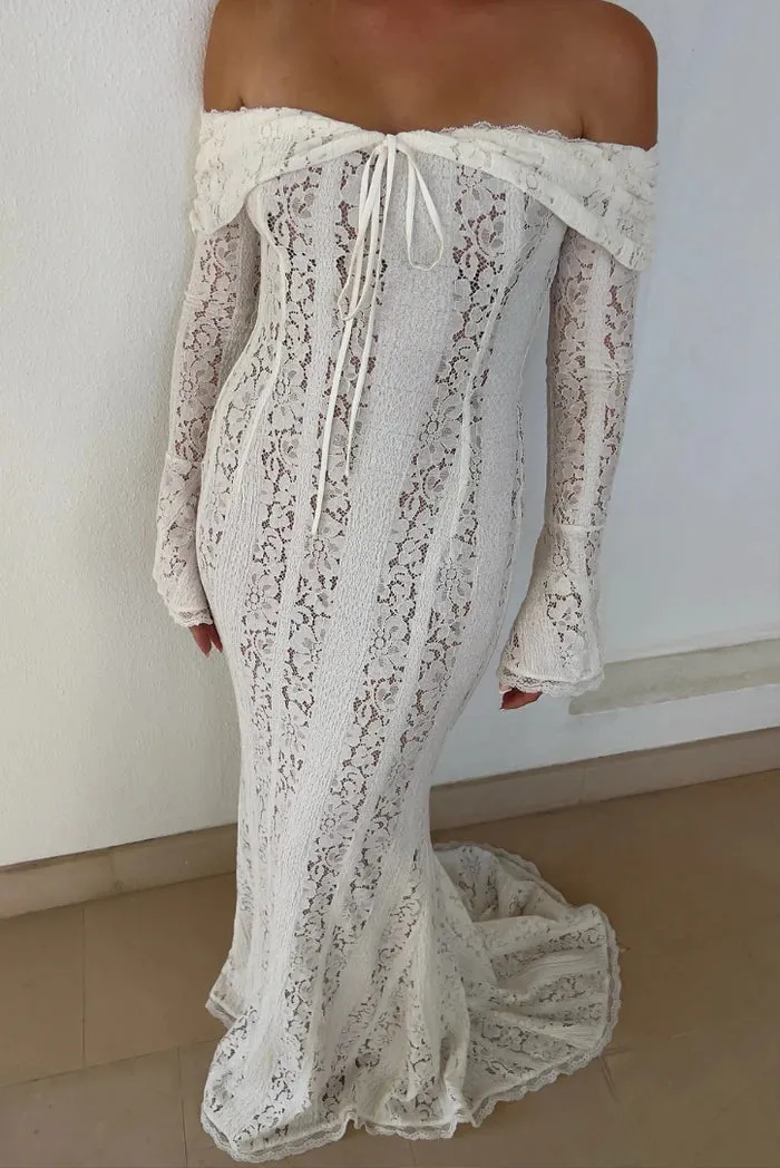 AEILA VINTAGE LACE MAXI DRESS-BLACK