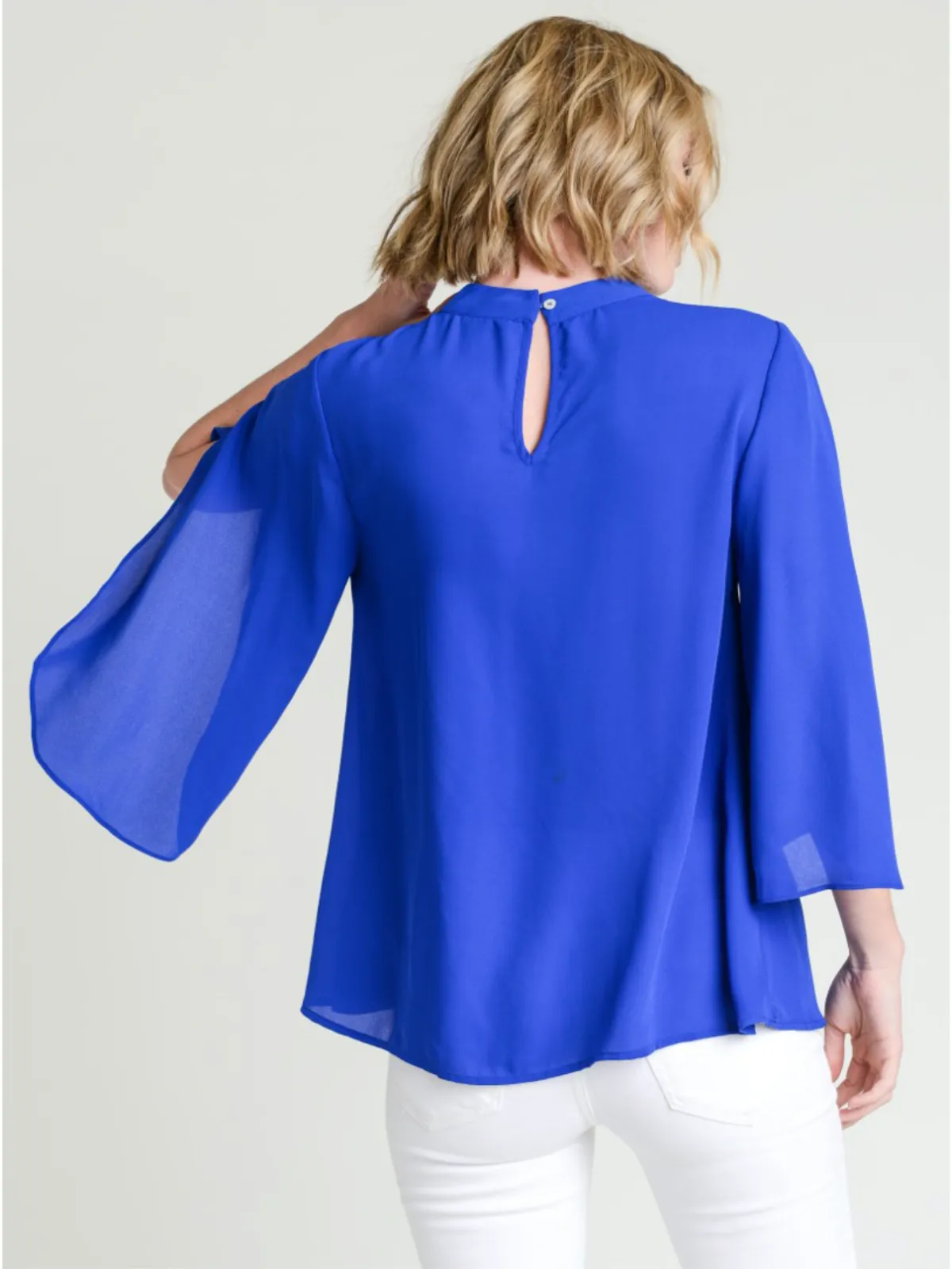 Chiffon Top w/ V-neckline & Three Quarter Open Sleeves by Jodifl