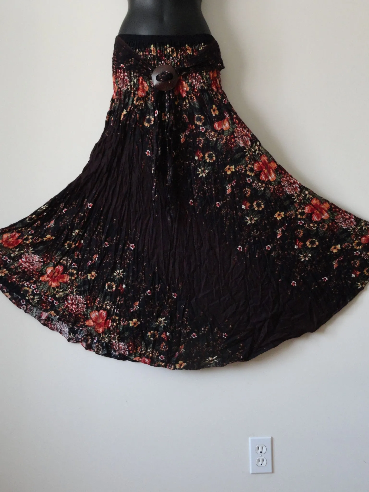 Indian boho, gypsy skirt. Maxi, Indian, long, crushed cotton skirt. Crinkled, Ethnic, Indian skirt. From Artikrti.