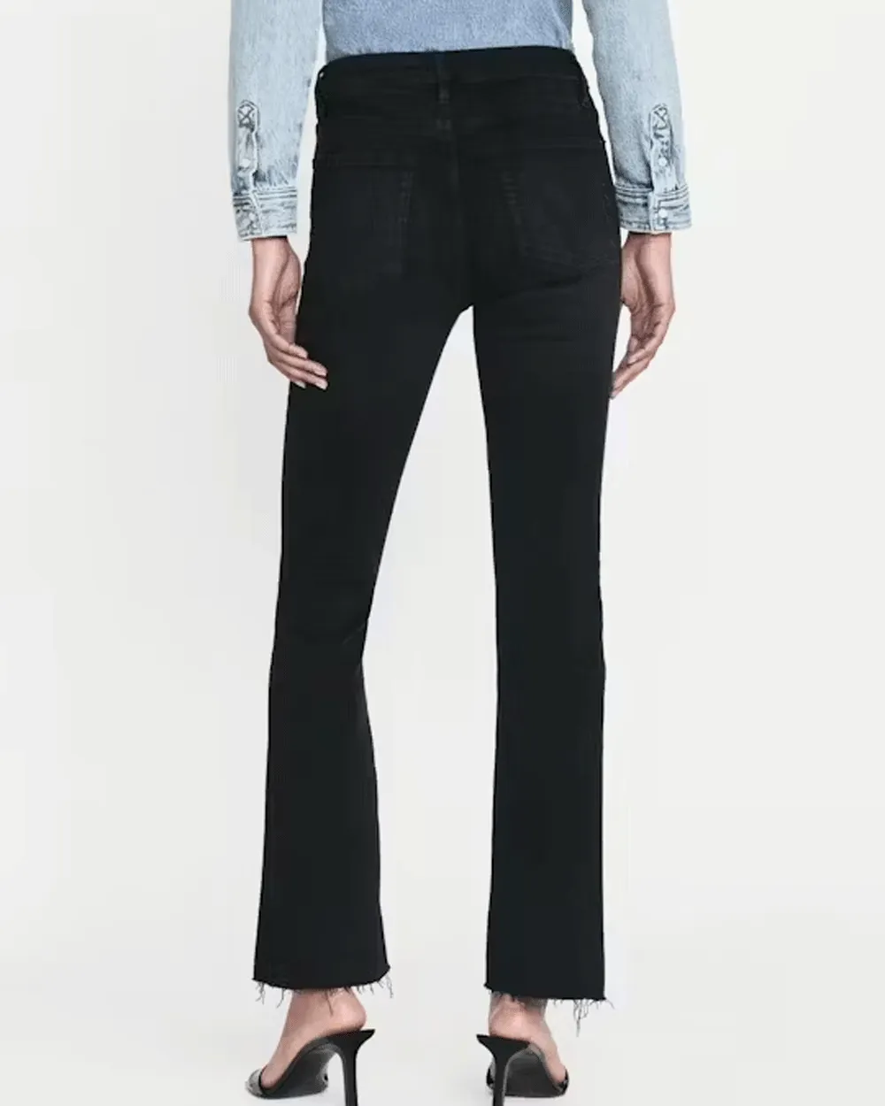 Le Crop Mini Boot Raw Fray Jean in Black Thorn