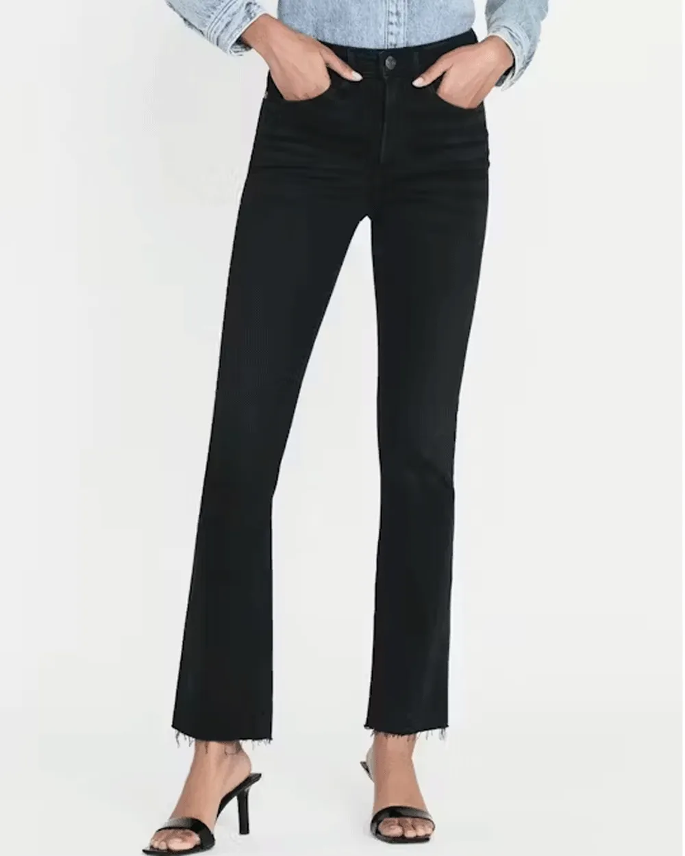 Le Crop Mini Boot Raw Fray Jean in Black Thorn