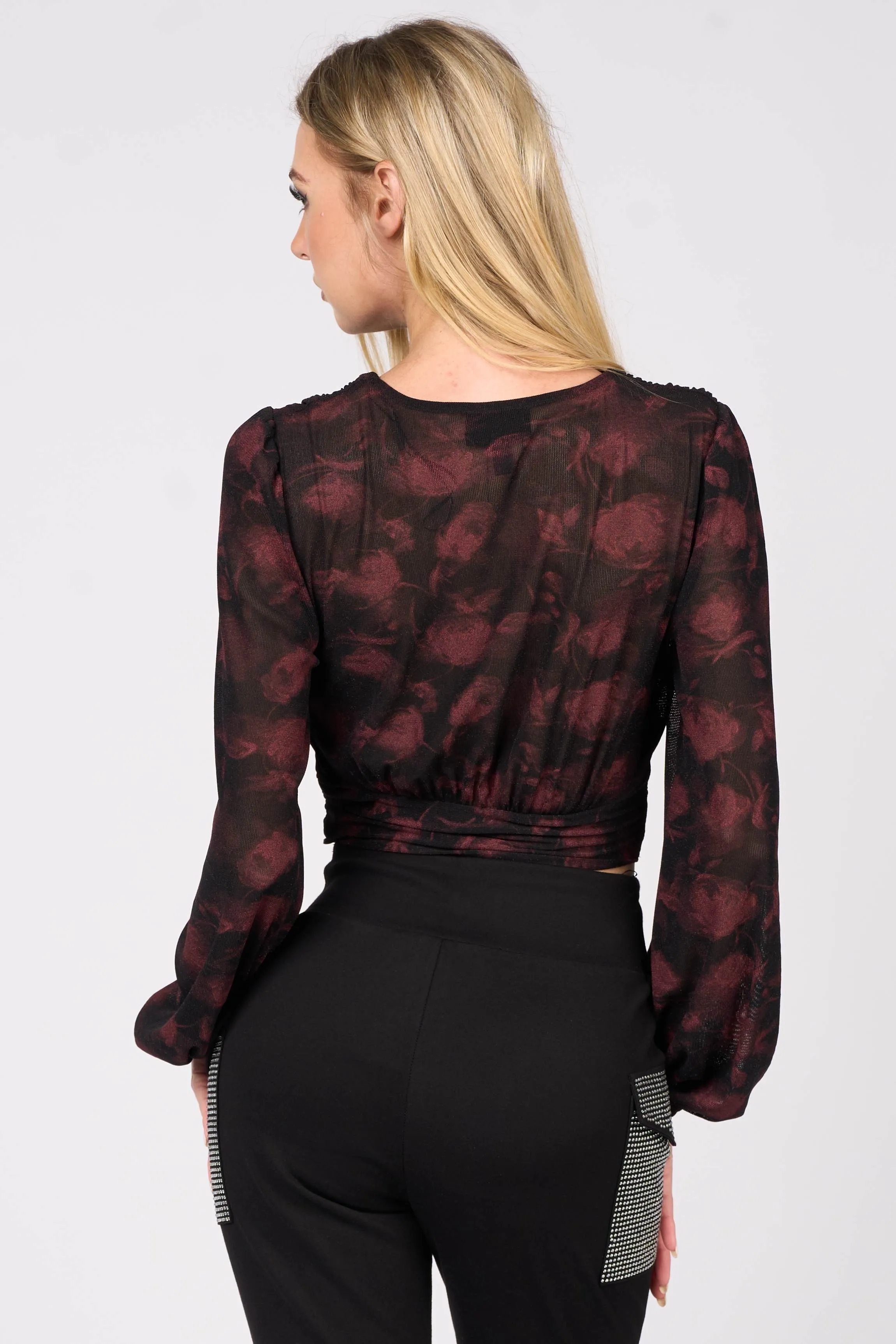 LUXE METALLIC FLORAL PRINT V-NECK PEASANT CROP TOP