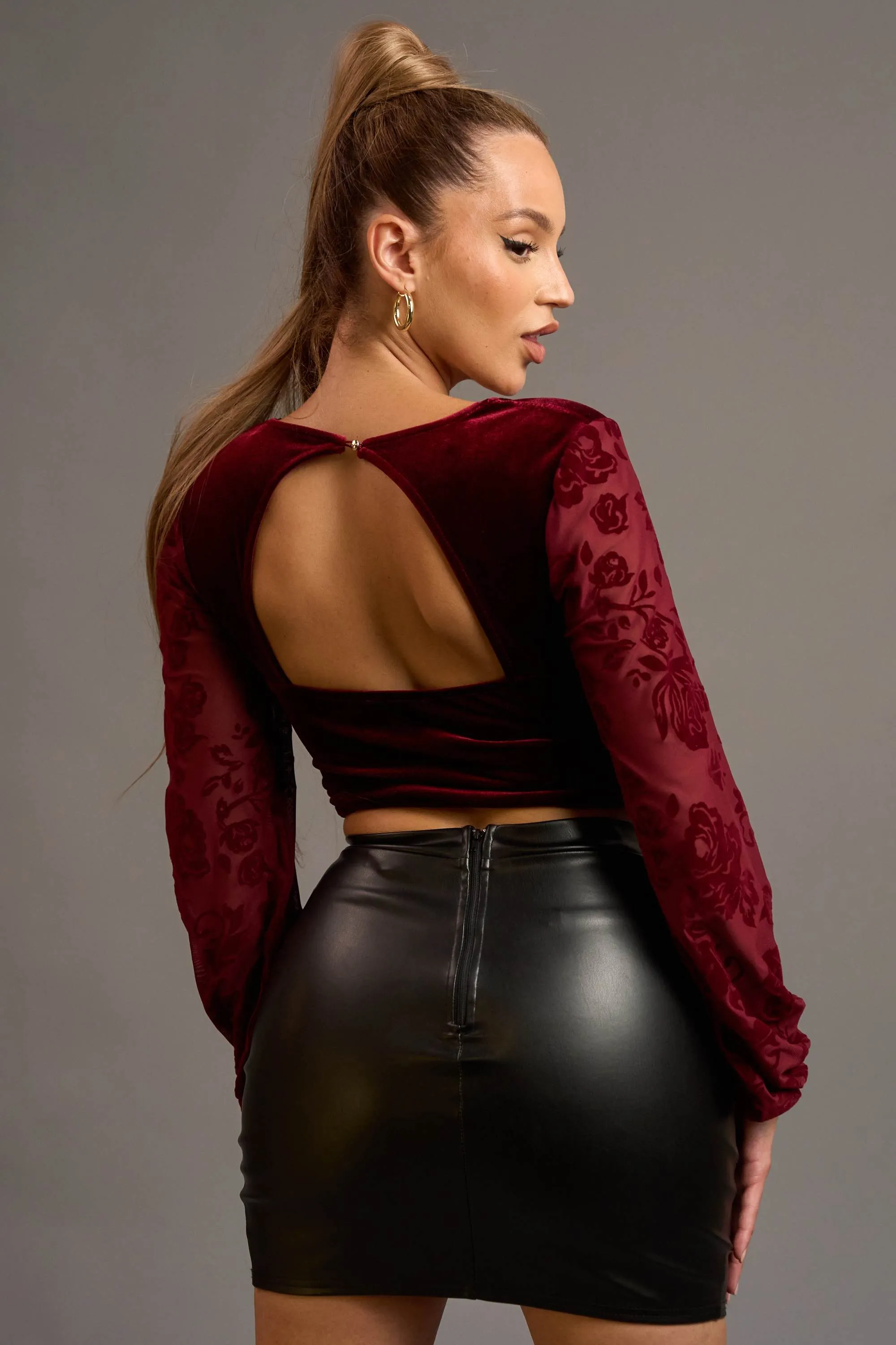 LUXE STRETCH VELVET ROSETTE CORSAGE PEASANT TOP