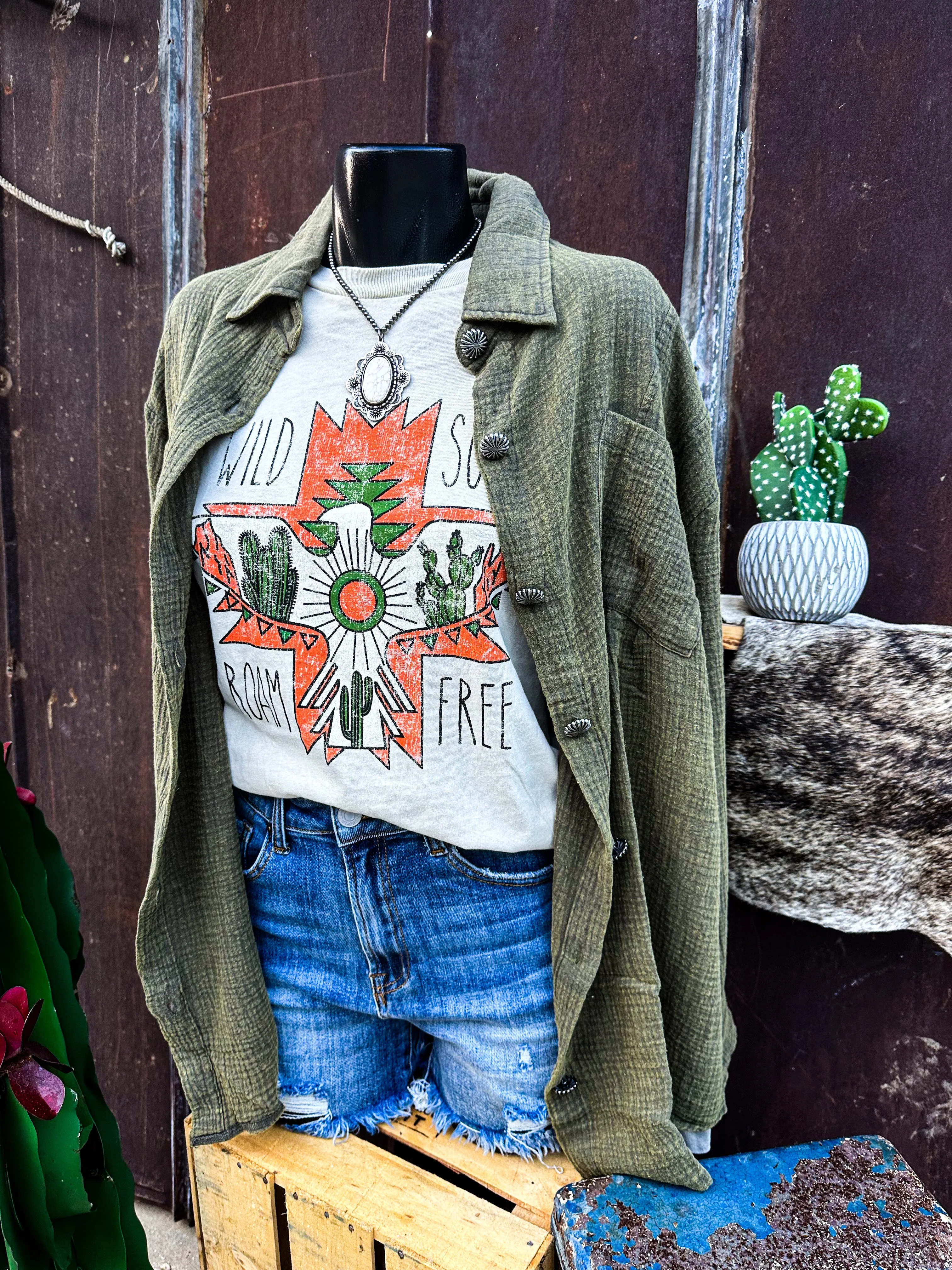 Roam Free Graphic